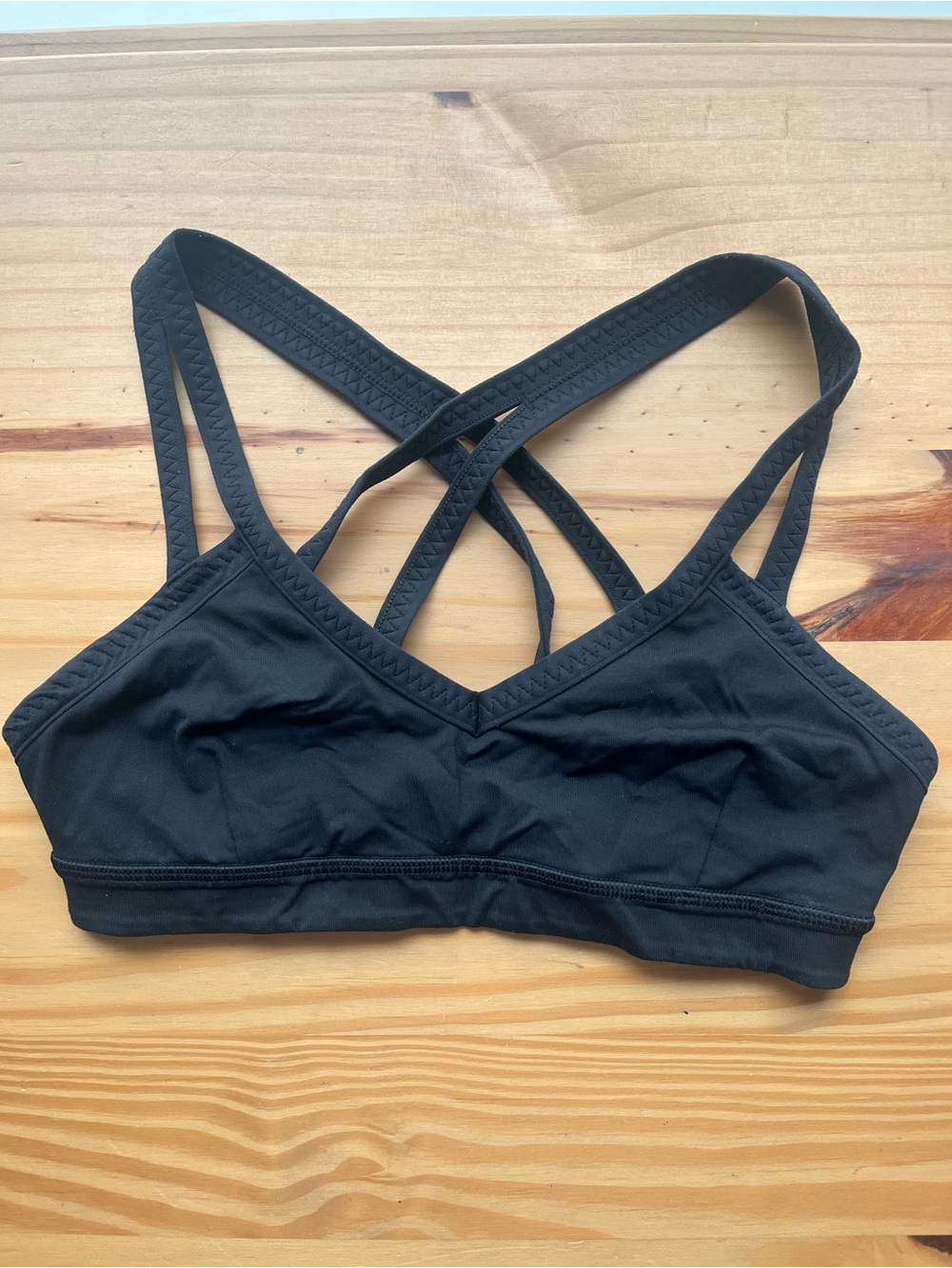 lululemon athletica Black energy medium impact Sports Bra size 4